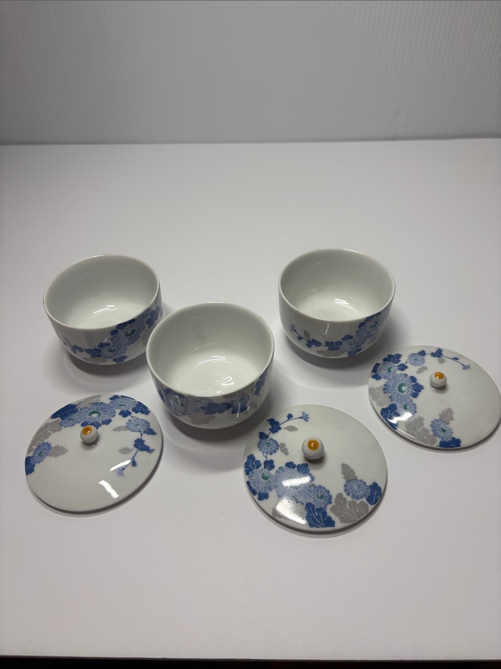 Blue Floral Porcelain Lidded Tea Cups (Set of 3) - Picture 2 of 8